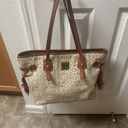 Dooney & Bourke  Tote