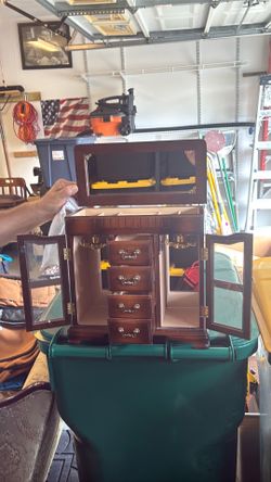 Musical Jewelry Box