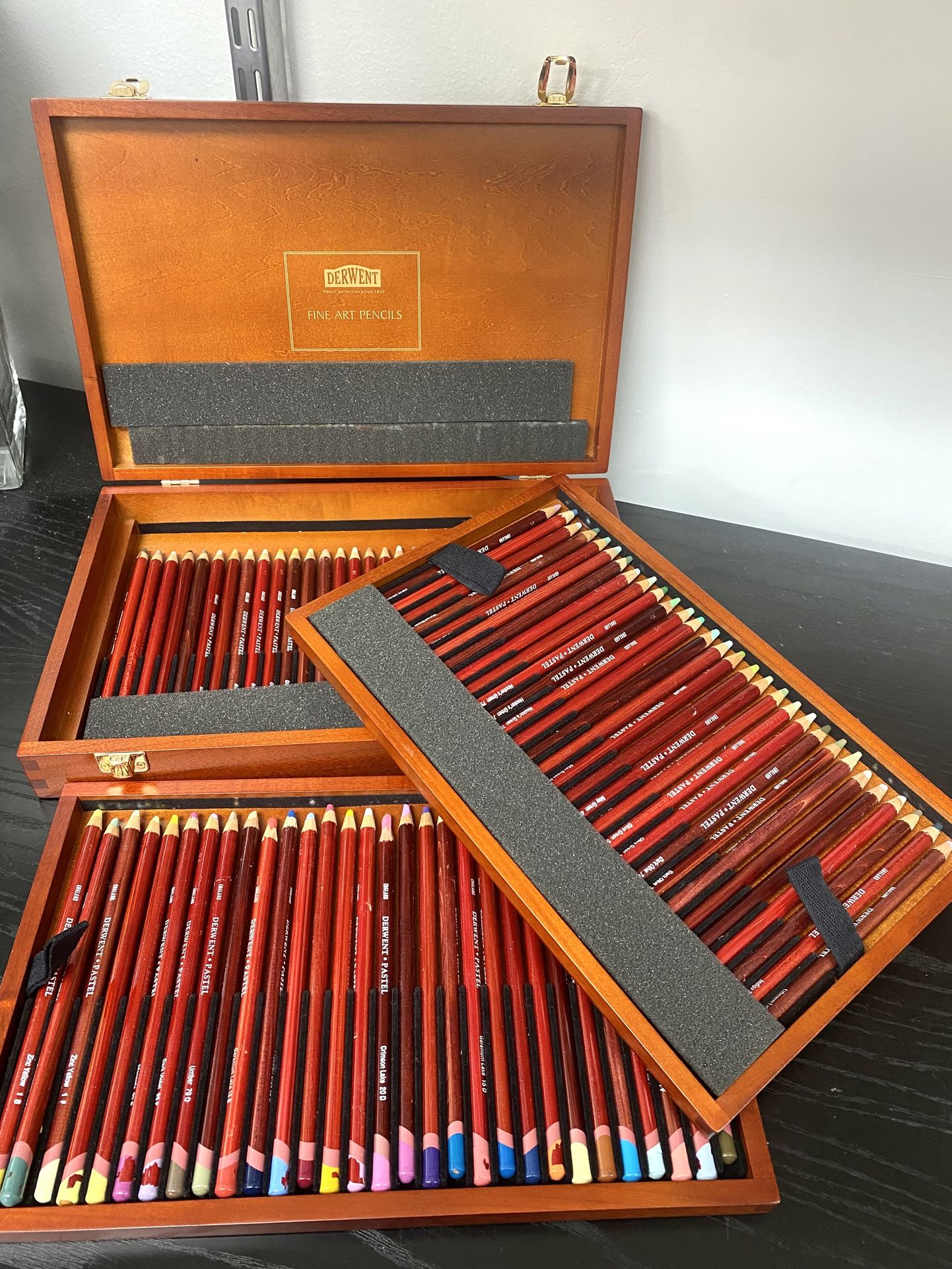 Coloured Pencils Drawing Derwent Pastel Pencils 72 Wooden Box