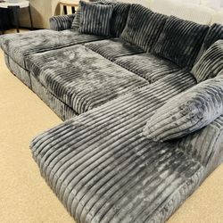 Stunning Stylish Cozy Sectional! 