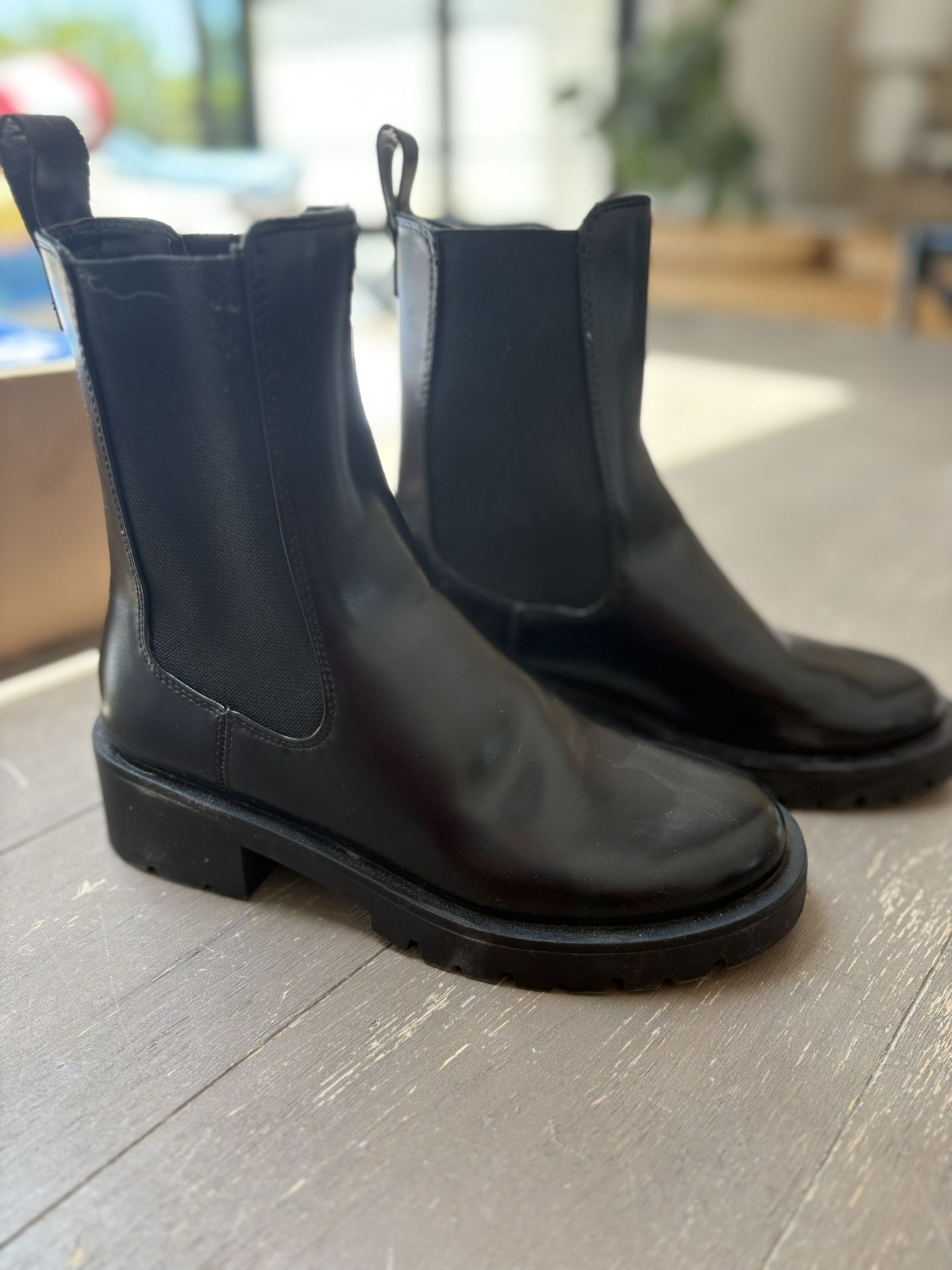 H&M Girls/womens Boots Size 36