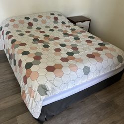 Queen Size Mattress With Boxspring