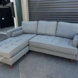 Sectional Couch 