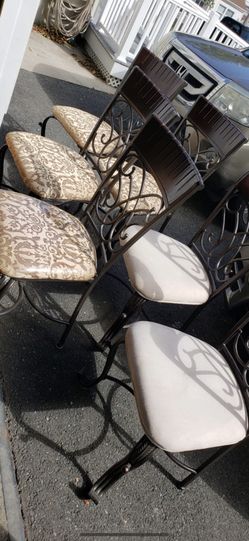 6 Hard metal kitchen table