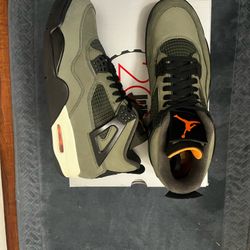 Undefeated 4 size 11.5