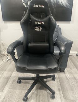*TAKING BEST OFFER* Gaming Chair