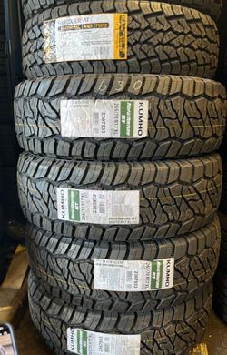 265/70/17 Kumho Road Venture RT Set of Tires