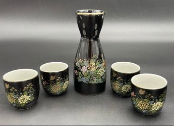 Vintage Japanese Saki Bottle & 4 Cups In Black. Floral W/ Birds & Butterflies