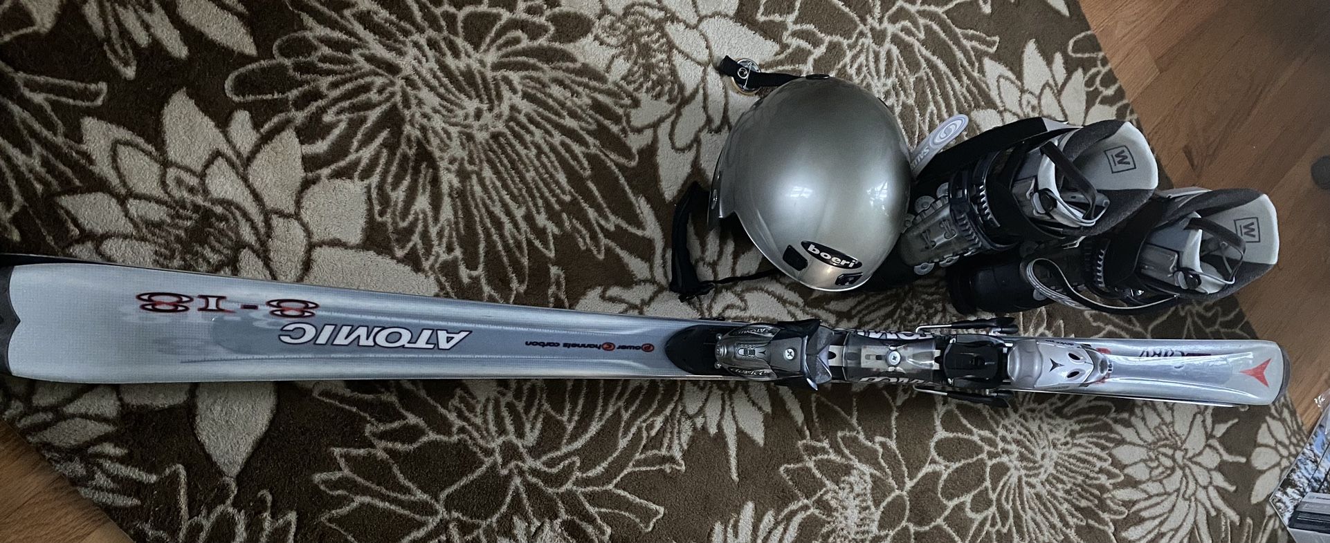 Skis, Boot & Helmet