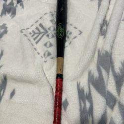 Cracked wood bat