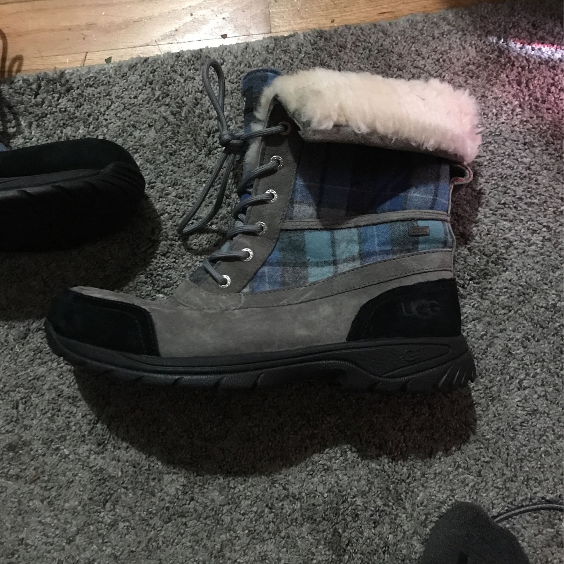 UGG Snow Boots eVent Waterproof . VIBRAM