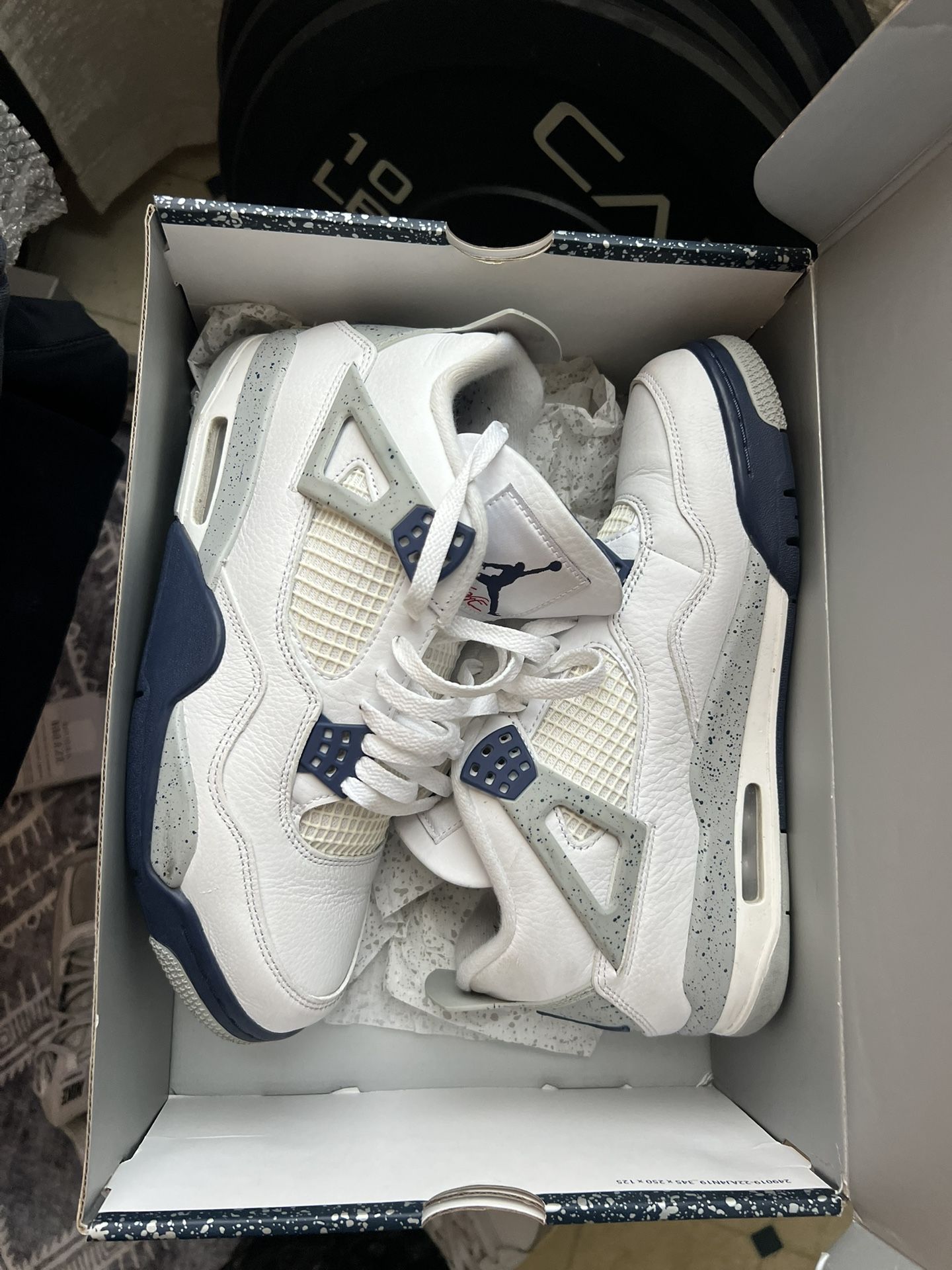 Midnight Navy Jordan 4