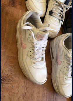 Air max pink and white