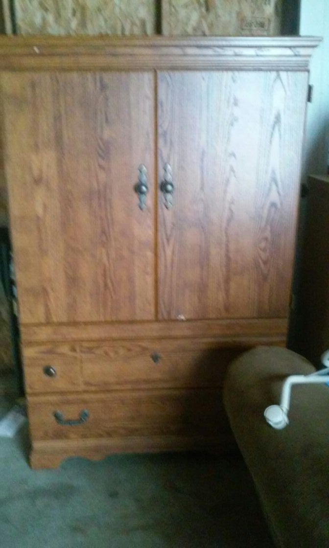 Solid oak Tv cabnit