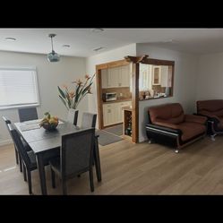 Dinning Table 32”x60 “or  x 72 (expandable)