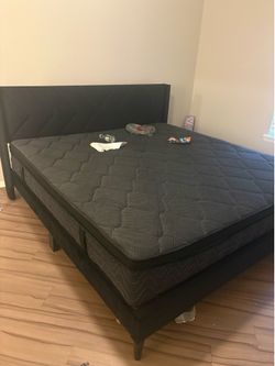 NEED GONE ASAP —— KING SIZE BED