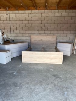 ✨ Modern 4-Piece Queen Bedroom Set ✨ ($10 delivery )
