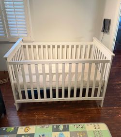 Delta Children Adley 3-in-1 Convertible Crib - Bianca White come with mattress