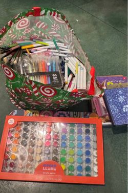 HUGE Art Supply Haul Mixed Branded Kit - Mostly New Condition/ Still look new . 24 lbs