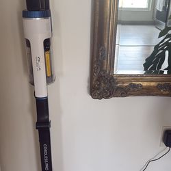 SHARK Cordless Pro Vacuum Cleaner (Cleansense IQ)