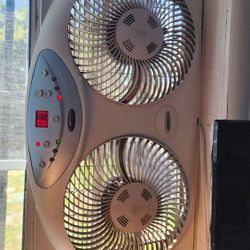 Bionaire 8.5′′ Twin Window Fan with Reversible Airflow