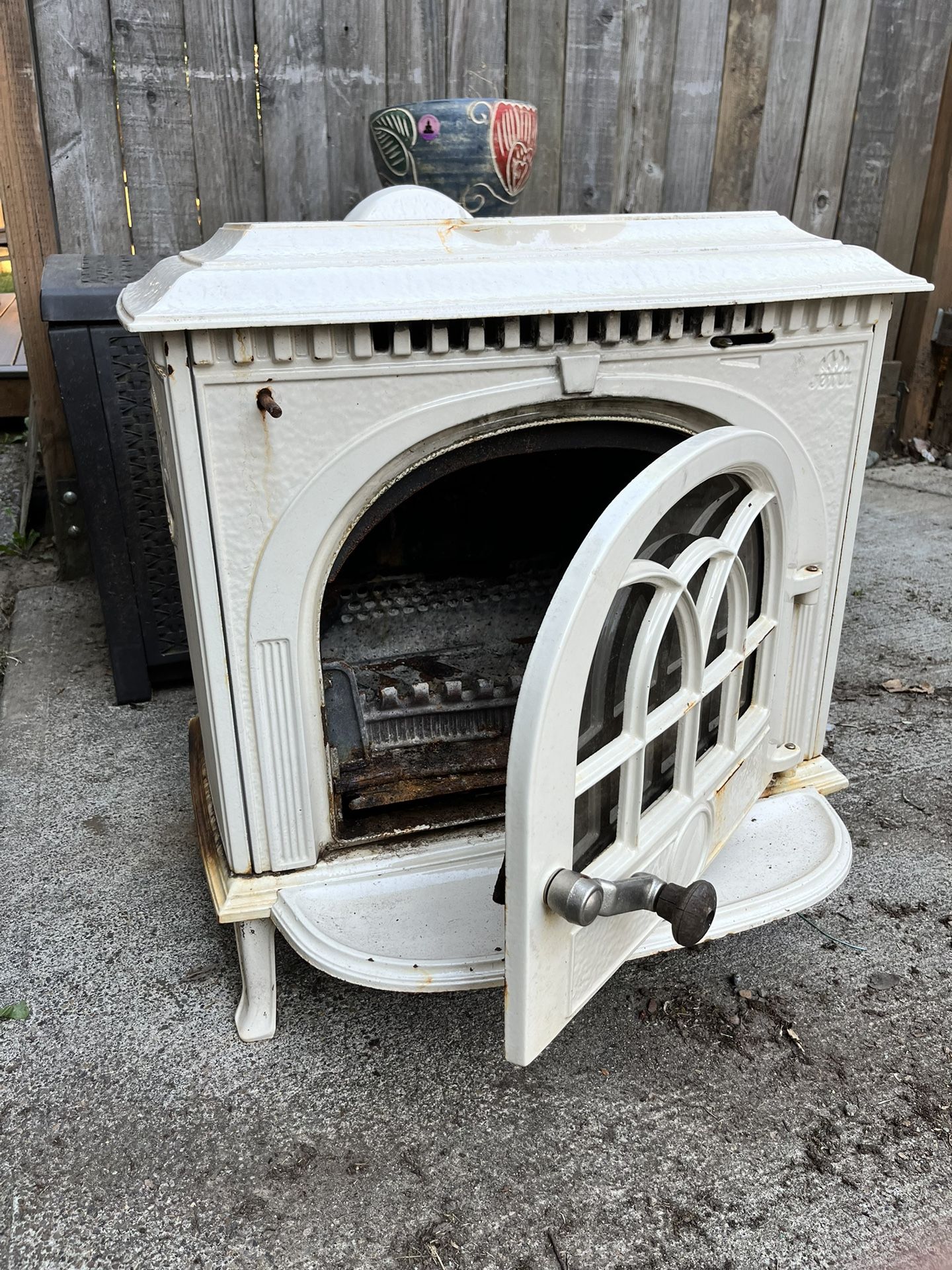 Jotul Series 8 Wood Stove for Sale in Portland, OR - OfferUp