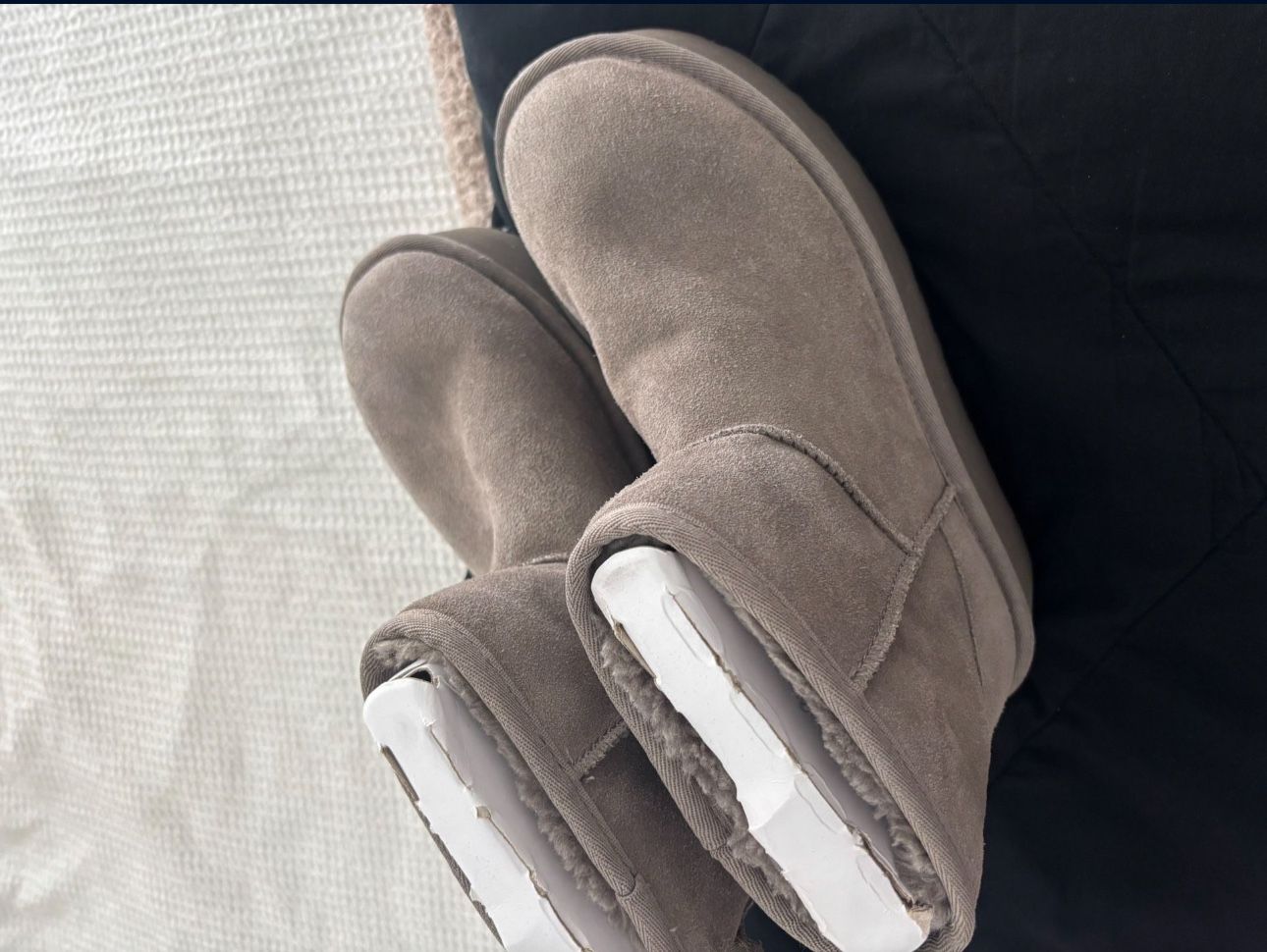 New women Ugg boats