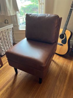 Comfy Leather Target Chair