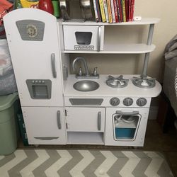 KidKraft Play Kitchen