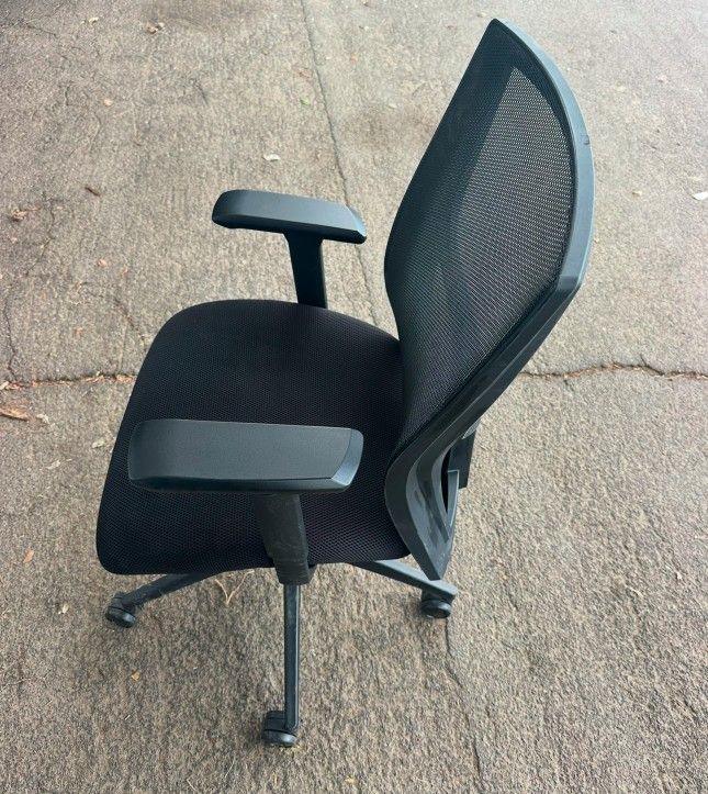 Office Chair!!