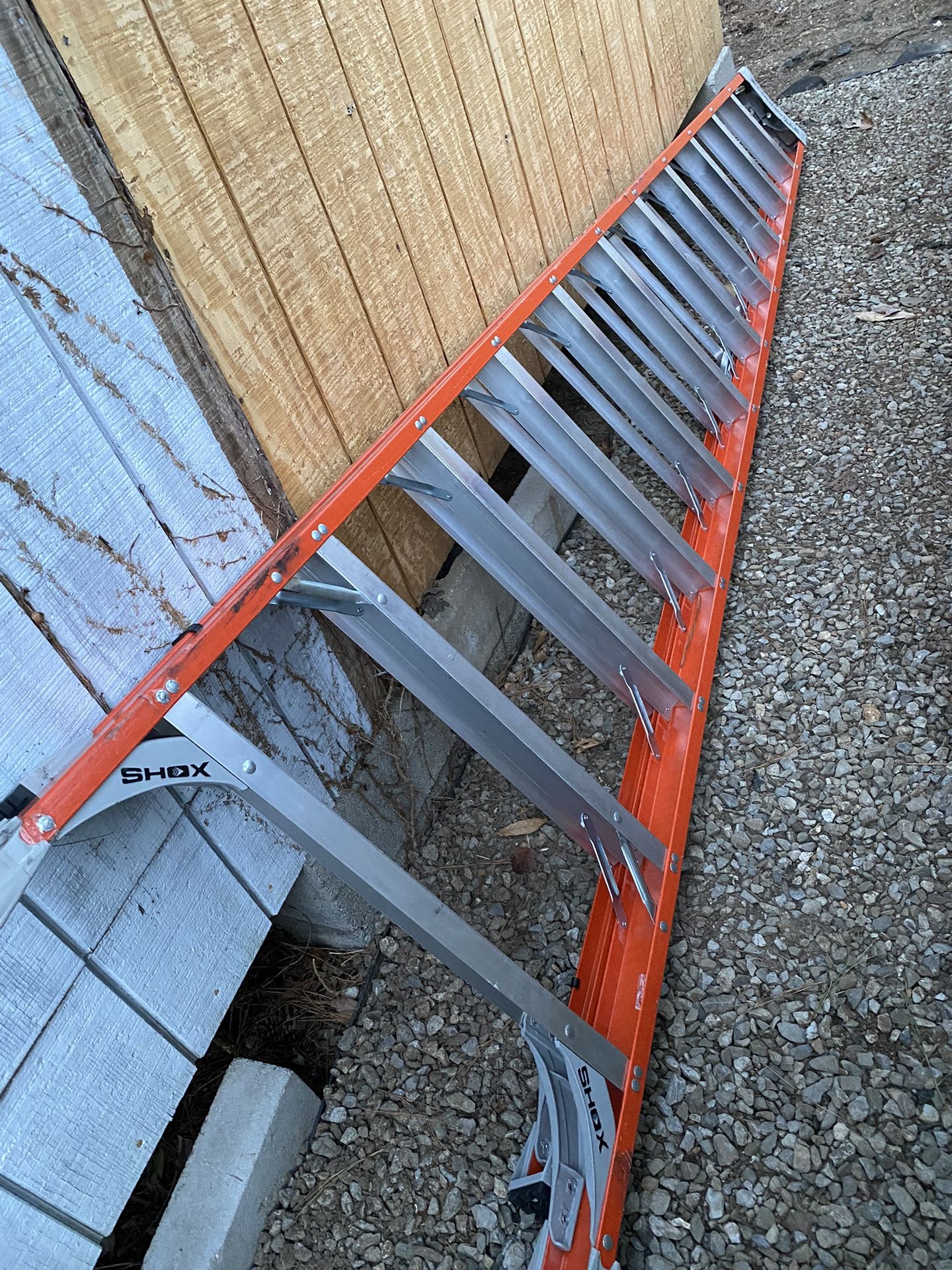 Brand New 12’ Fiberglass Ladder