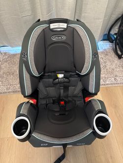 Graco  4everDLX  Car Seat