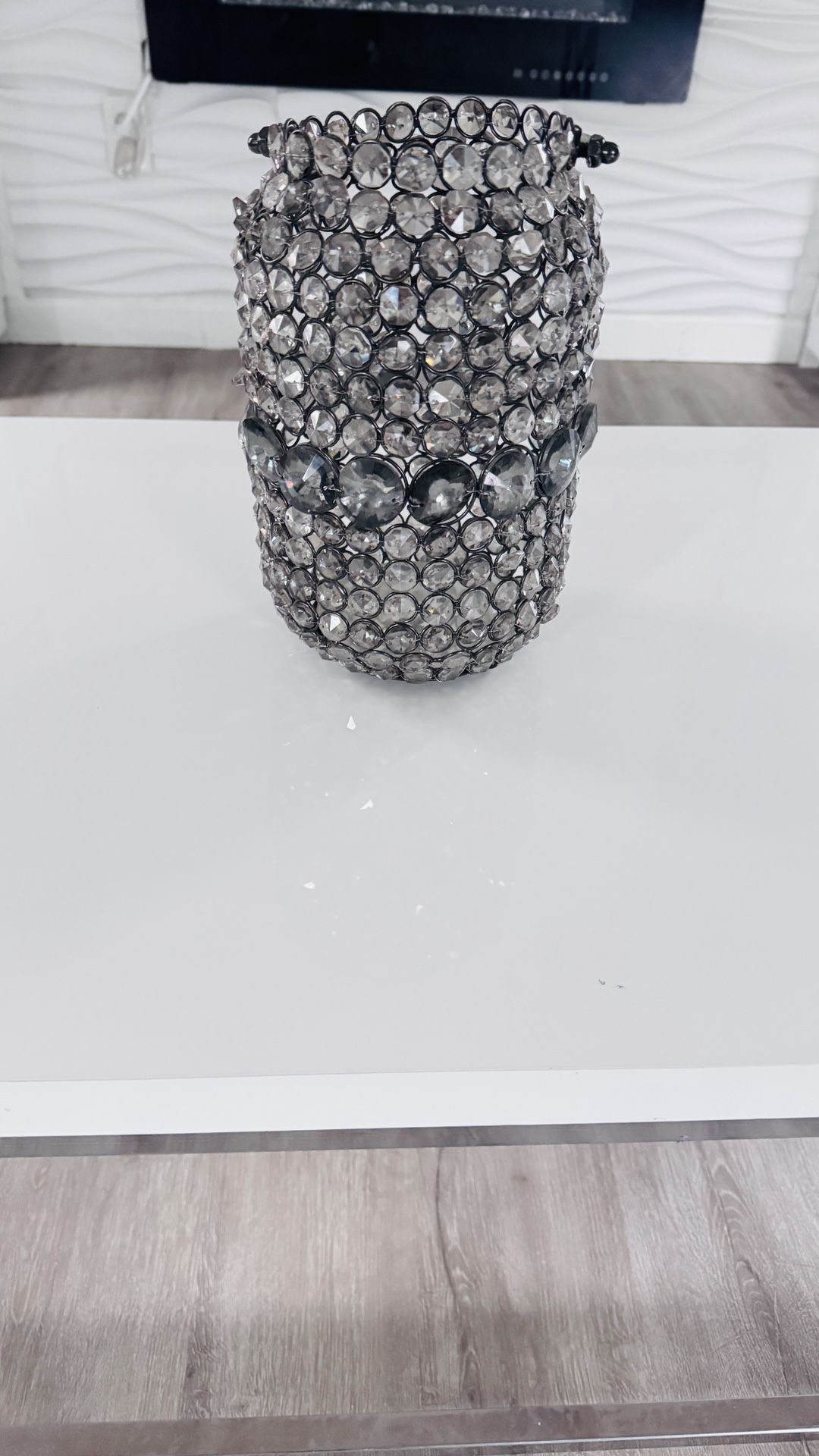 Elegant Silver Table Deco