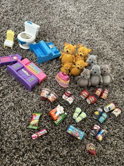 Calico Critters / Mini Brands