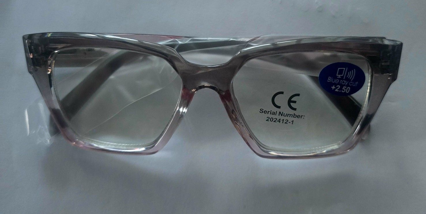OPRAH STYLE"NEW TRENDSETTER +2.50 READER EYEGLASSES