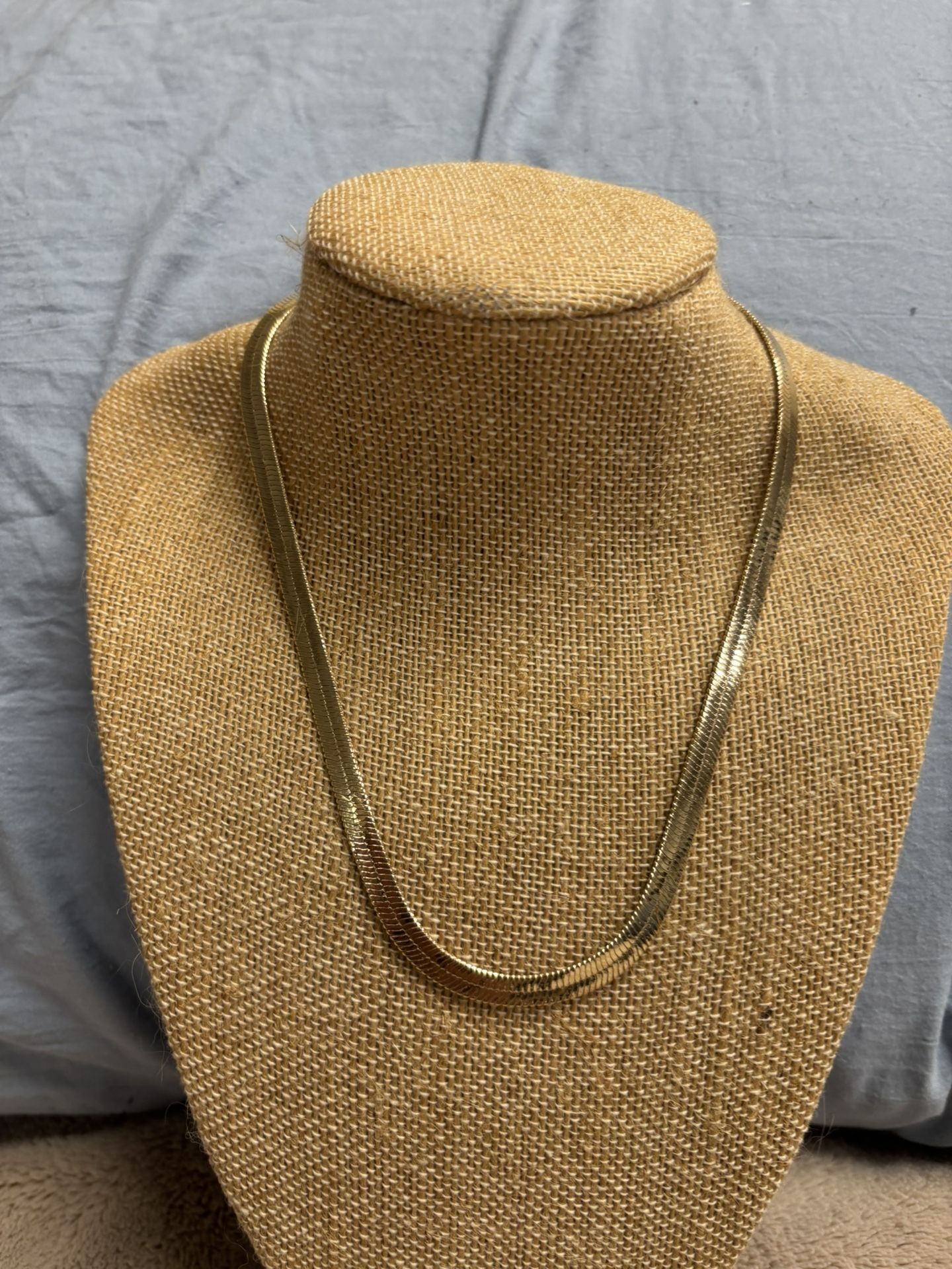 Gold herringbone necklace