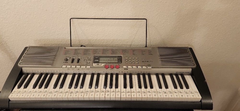 πΉ Casio LK-230 Lighted Keyboard π‘ | 61 Keys | Piano Learning System - Charger Included