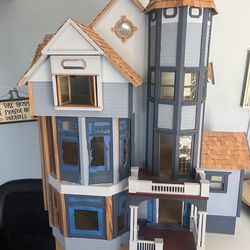 Victorian Style Doll House