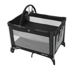 Pack n play- Kaden + bassinet insert