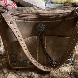 Monatana west purse
