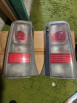 04-06 Scion xB tail lamps stock