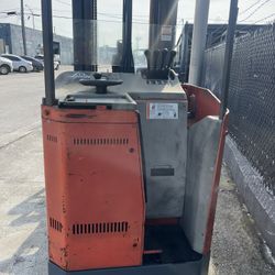 Forklift Reach Truck Linde