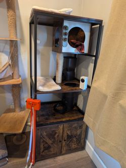 Cat tree and wall post