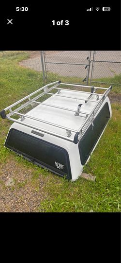 Toyota gen 3 camper shell with top rack