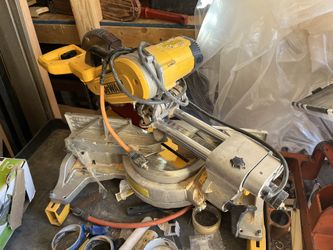 dewalt -12 inch sliding compound chop saw