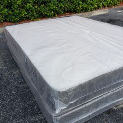 NEW QUEEN-SIZE MATTRESS & BOX SPRING - 2PC