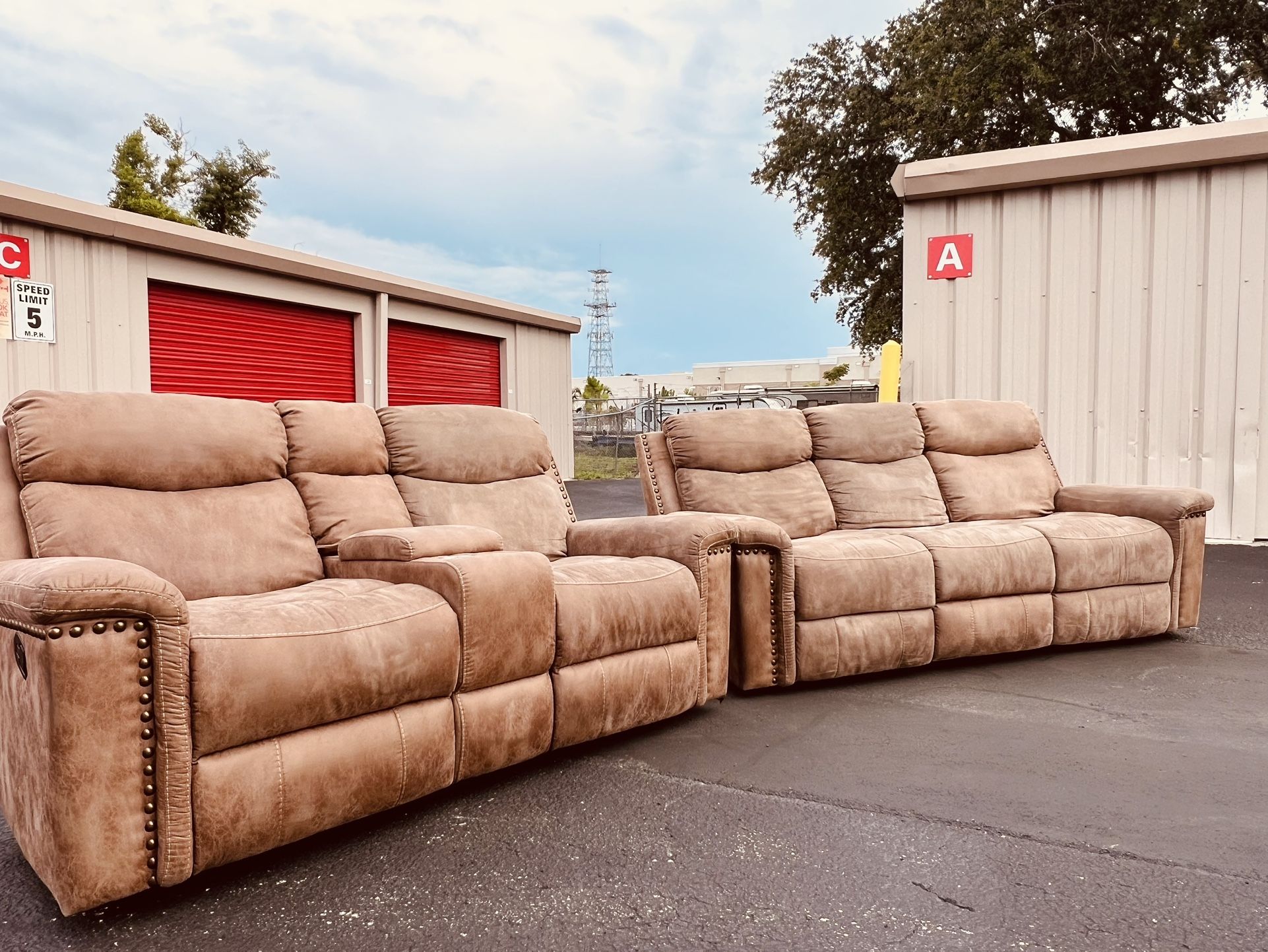 Sofa/couch And Loveseat Recliners