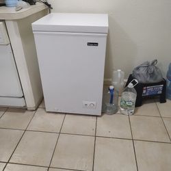 Like New Deep Freezer 