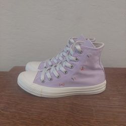 Converse Chuck Taylor All Star High 'Butterfly Wings' Sneaker 
Women's Size 5
