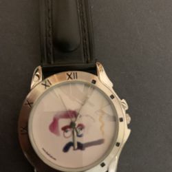 Watch. They work well. The condition is good.
